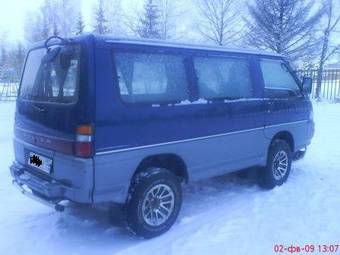 1999 Mitsubishi Delica Photos