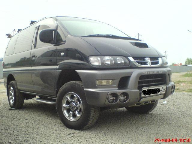 1999 Mitsubishi Delica