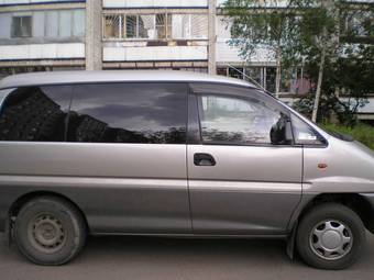 1999 Mitsubishi Delica Pictures