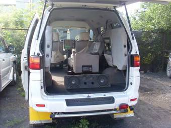 1999 Mitsubishi Delica Images
