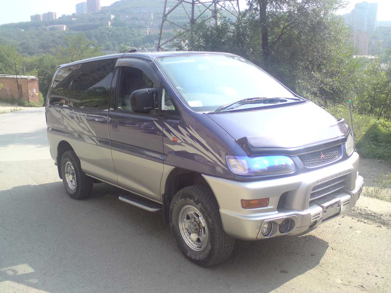1999 Mitsubishi Delica