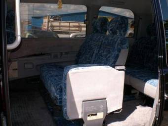 1999 Mitsubishi Delica Photos