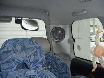 2000 Mitsubishi Delica