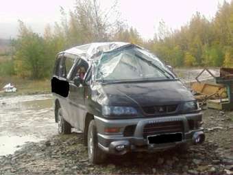 2000 Mitsubishi Delica