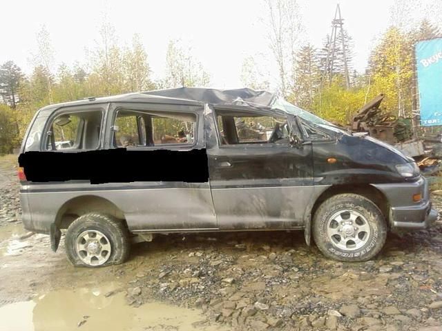 2000 Mitsubishi Delica