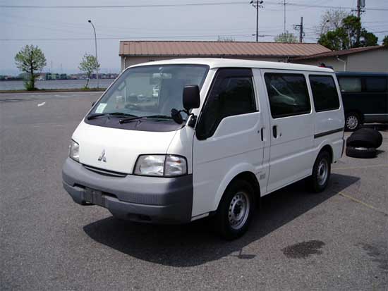 2000 Mitsubishi Delica Wallpapers