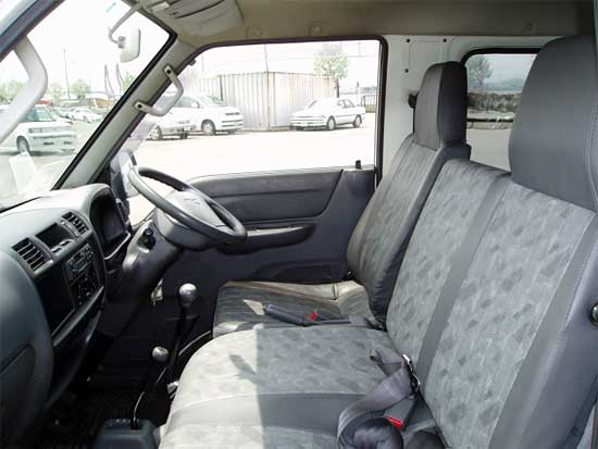 2000 Mitsubishi Delica Images