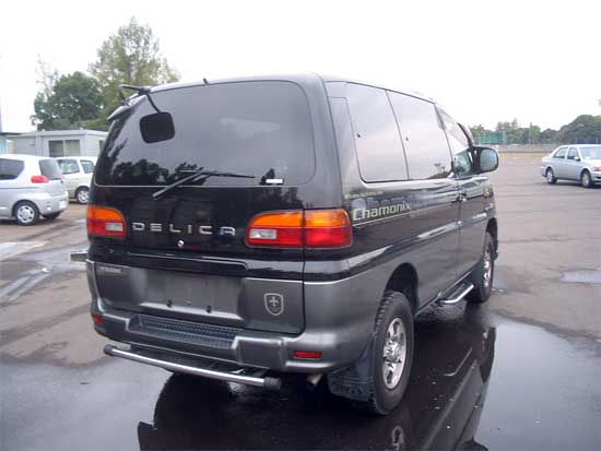 2000 Mitsubishi Delica For Sale