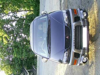 2000 Mitsubishi Delica Pictures