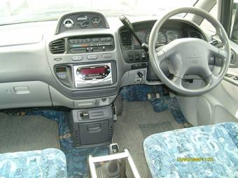 2000 Mitsubishi Delica Photos