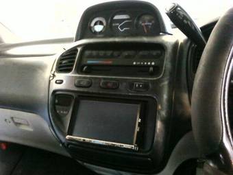 2000 Mitsubishi Delica Photos