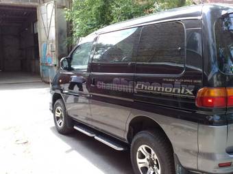 2000 Mitsubishi Delica Pics