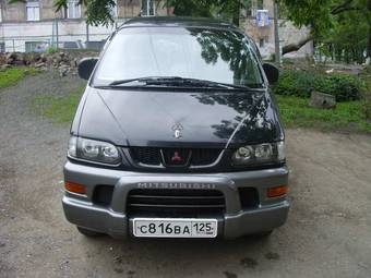 2000 Mitsubishi Delica Photos