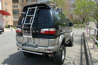 2000 Mitsubishi Delica Pictures