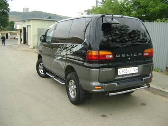 2000 Mitsubishi Delica Images