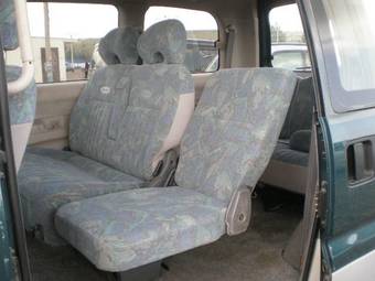2000 Mitsubishi Delica Photos