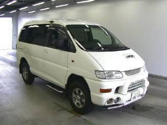 2000 Mitsubishi Delica Photos