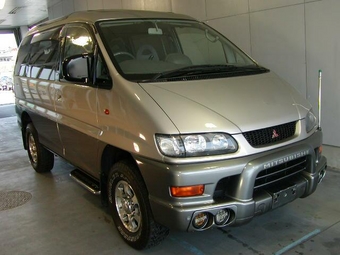 2001 Mitsubishi Delica