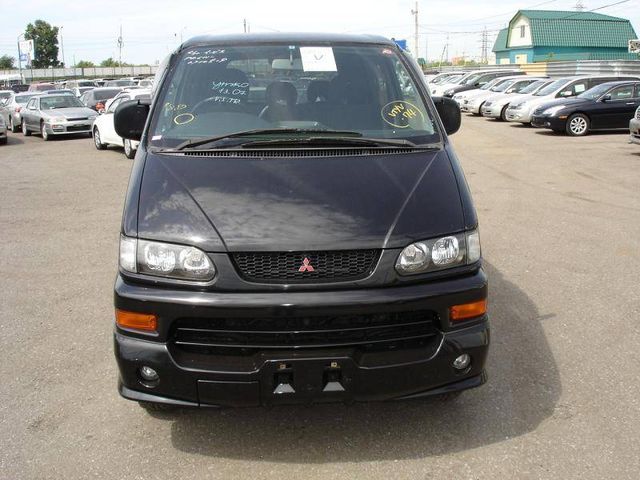 2001 Mitsubishi Delica