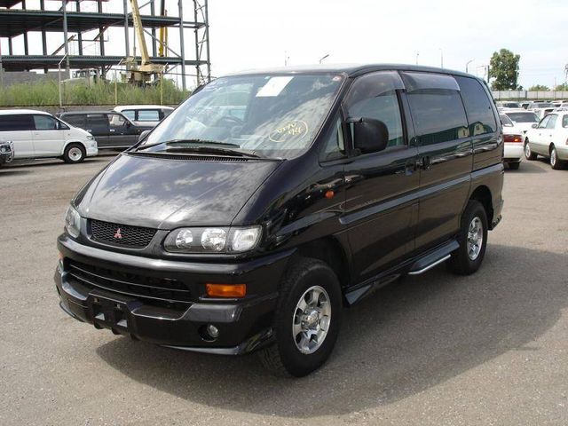 2001 Mitsubishi Delica