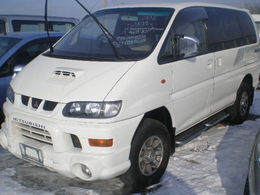 2001 Mitsubishi Delica