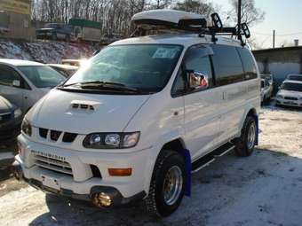2001 Mitsubishi Delica