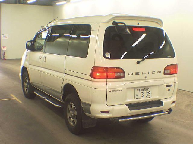 2001 Mitsubishi Delica