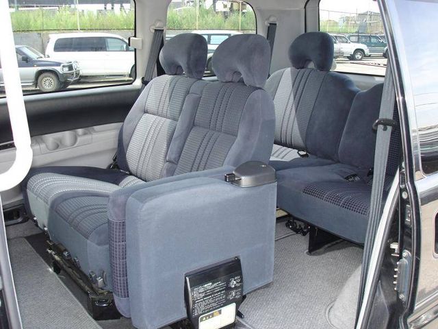 2001 Mitsubishi Delica