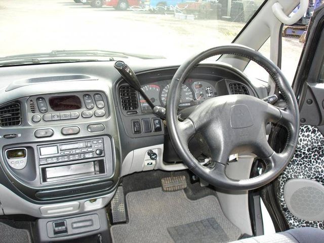 2001 Mitsubishi Delica