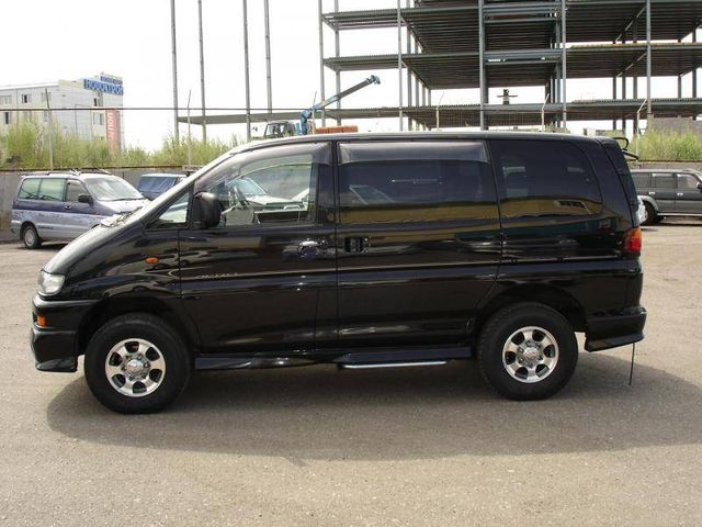 2001 Mitsubishi Delica