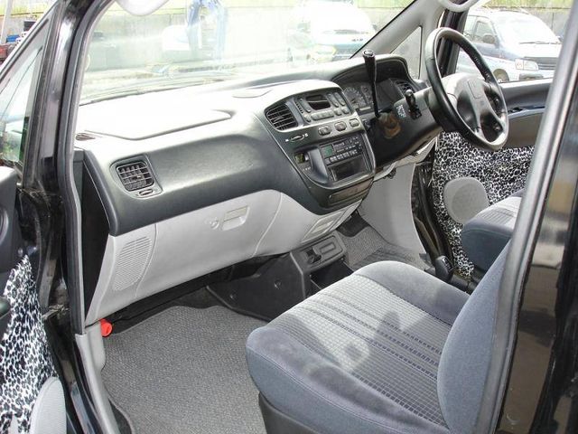 2001 Mitsubishi Delica