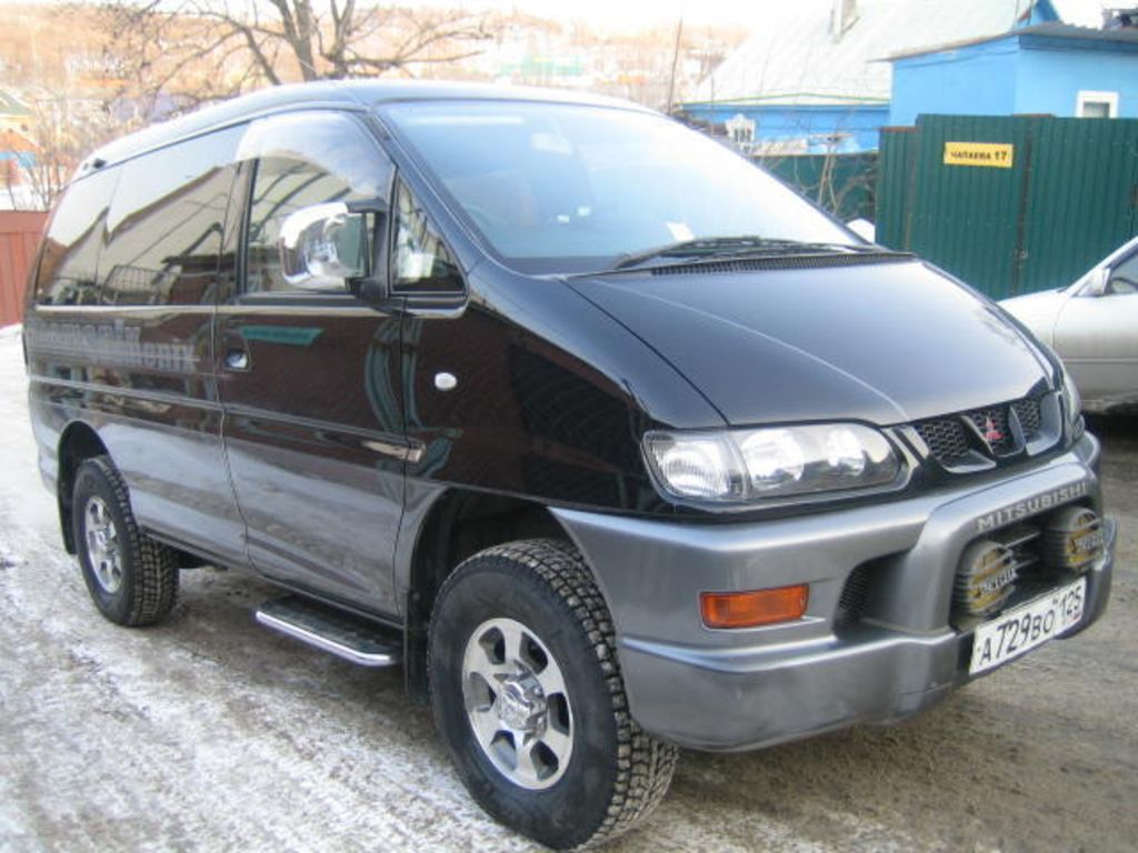 2001 Mitsubishi Delica