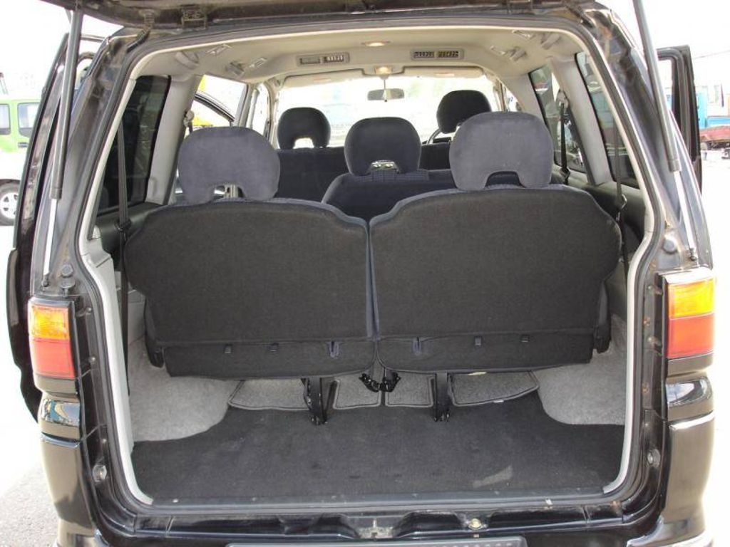 2001 Mitsubishi Delica