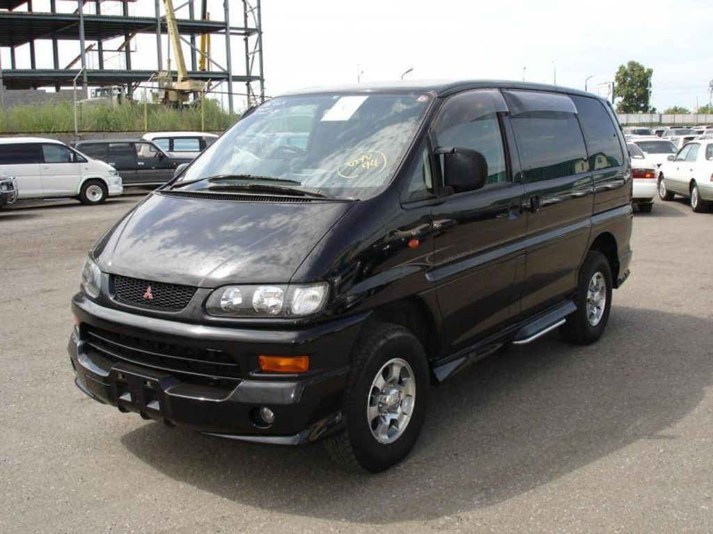 2001 Mitsubishi Delica