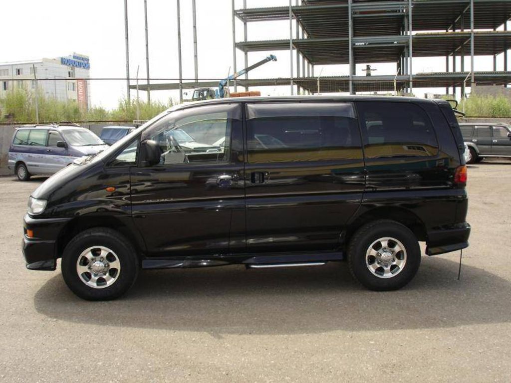 2001 Mitsubishi Delica