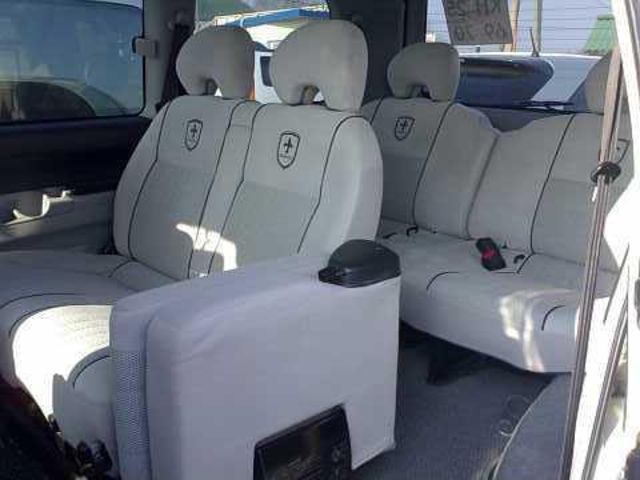 2001 Mitsubishi Delica