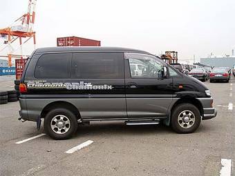 2001 Mitsubishi Delica Pics