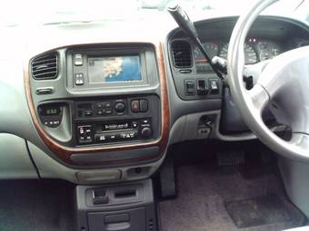 2001 Mitsubishi Delica Pics