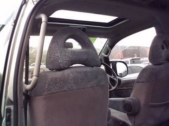 2001 Mitsubishi Delica Pictures