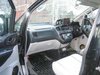 2001 Mitsubishi Delica Photos