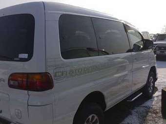 2001 Mitsubishi Delica Images