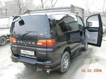 2001 Mitsubishi Delica Wallpapers