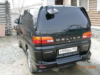 2001 Mitsubishi Delica For Sale