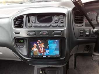 2001 Mitsubishi Delica Pictures