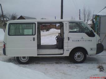 2001 Mitsubishi Delica Photos