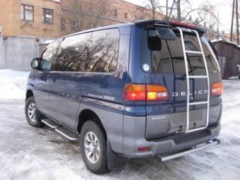 2001 Mitsubishi Delica Pics