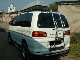 2001 Mitsubishi Delica Wallpapers