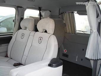 2001 Mitsubishi Delica Pictures