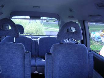 2001 Mitsubishi Delica Pictures