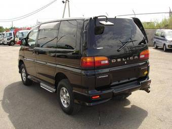 2001 Mitsubishi Delica Pics